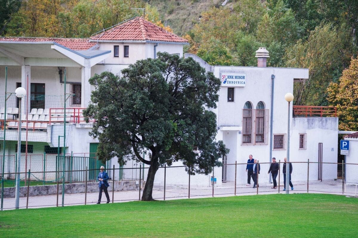 DETALJI RANOJUTARNJE AKCIJE Evo kako je izgledao ulazak Grada u nogometni kompleks Mosora