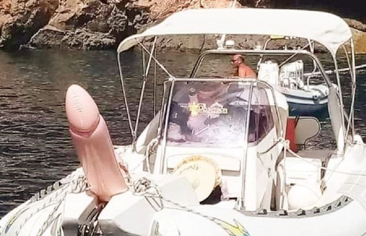 HIT FOTOGRAFIJA IZ DALMACIJE 18+ detalj "srušio" internet: "Sezona 2020. u jednoj slici"