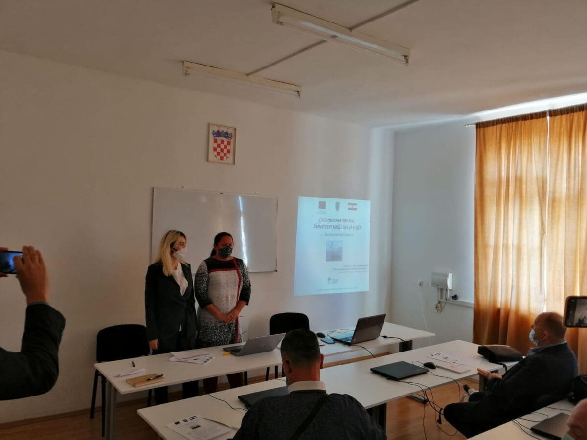 SASTANCI U PLOČAMA I OPĆINI GRADAC Obrtnička komora SDŽ partner je na dva ribarska EU projekta