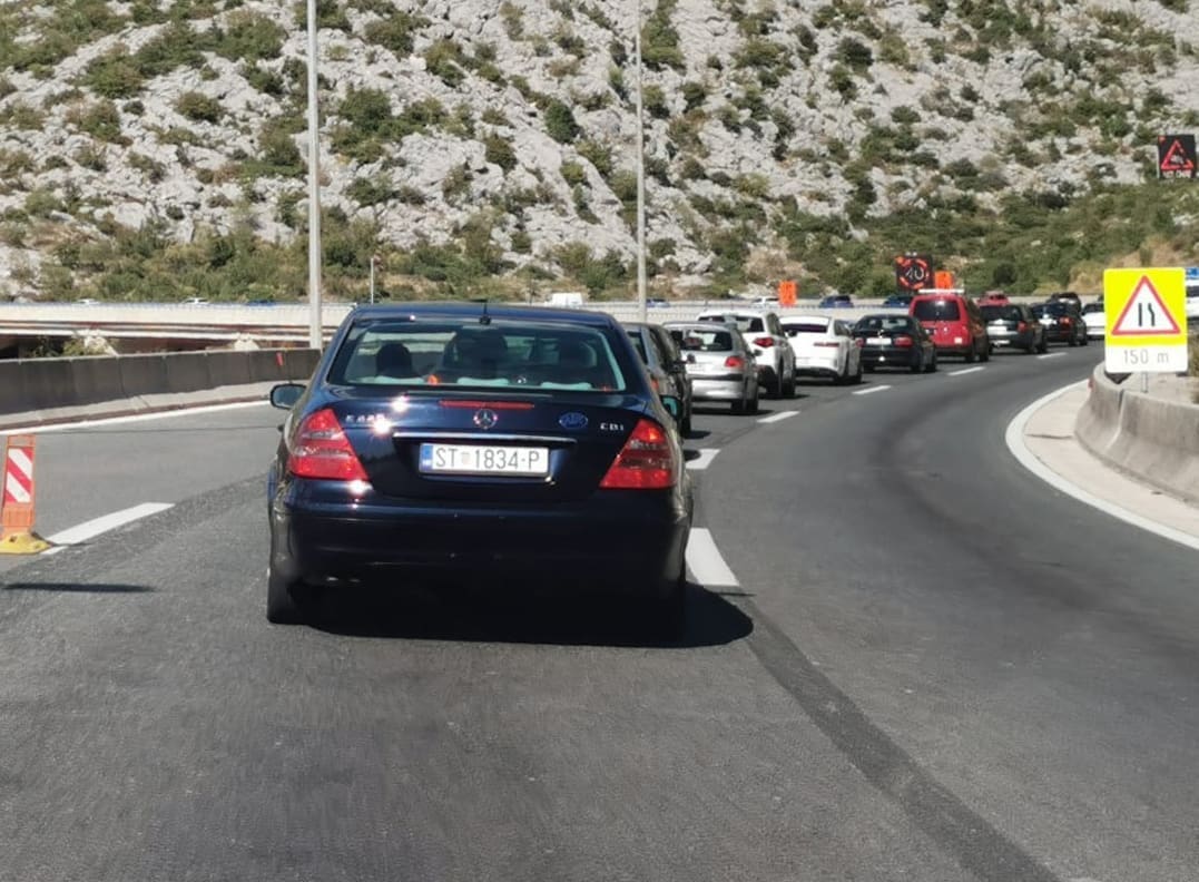 ODGOĐENI RADOVI NA BRZOJ CESTI Ne zatvara se za promet