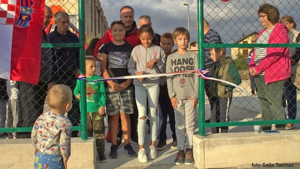 GRADONAČELNIK TRILJA LJUT "Netko laže da je otvaranje igrališta u Košutama krivo za zarazu. Samo je jedna osoba pozitivna"