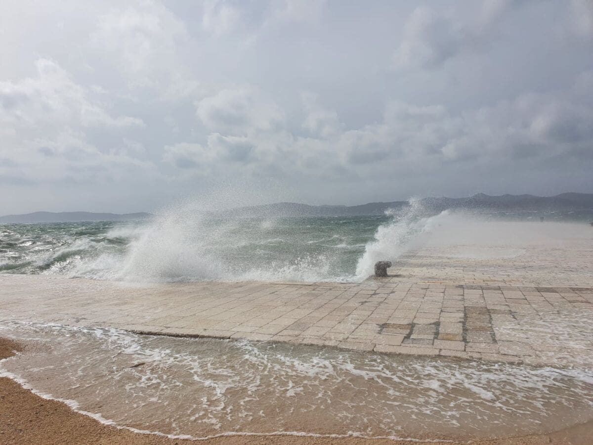 jugo_valovi_zadar(1)