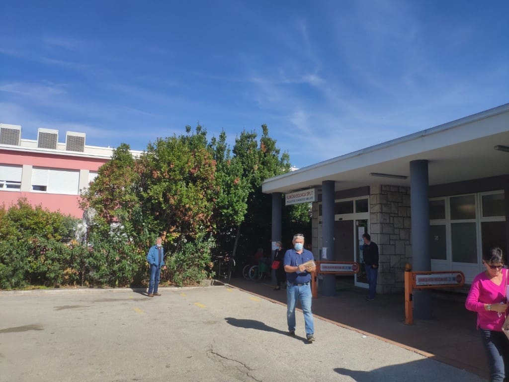 U UPORABI SU E-UPUTNICE "Smanjuje se broj dolazaka i nepotrebnih gužvi u bolnici"