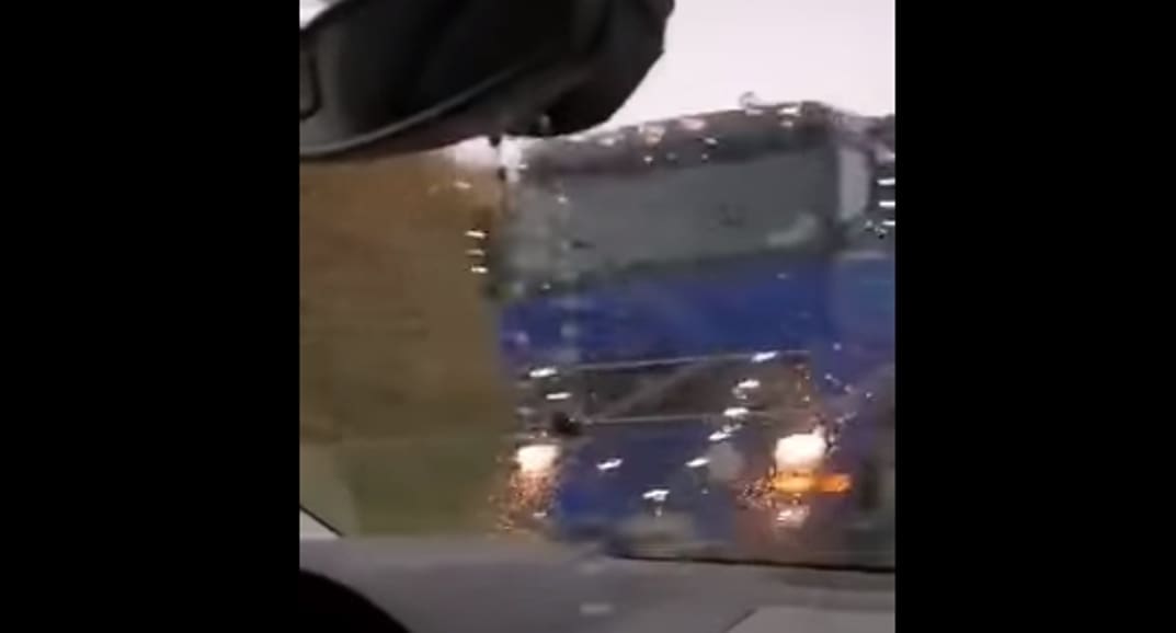 Da ti se sledi krv u žilama: Teretnjak vozi u krivom smjeru