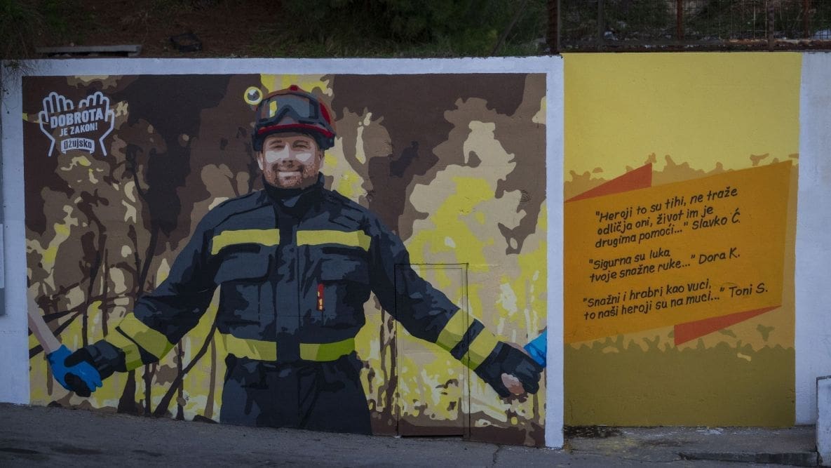 Novi mural u Splitu: Vatrogasac u Ulici slobode