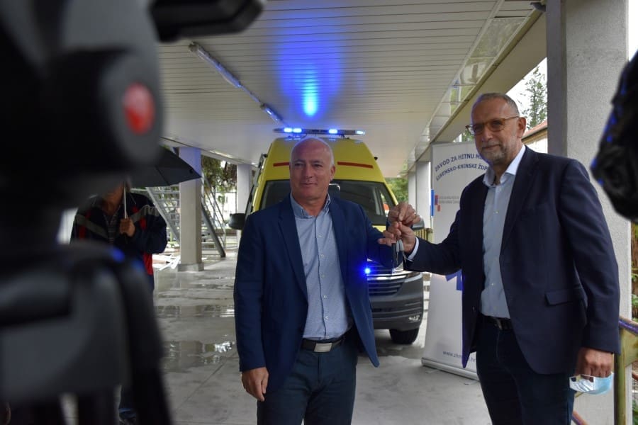 Zavod za hitnu medicinu Šibensko-kninske županije dobio novo vozilo vrijedno gotovo pola milijuna kuna