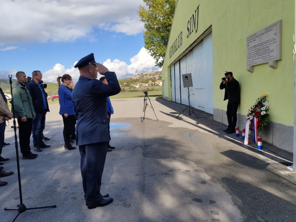 sinj_samostalni_zrakoplovni_vod (1)