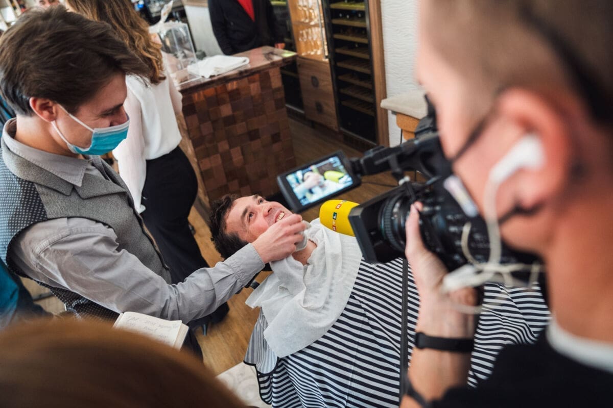 11-27-bradata-aukcija-1