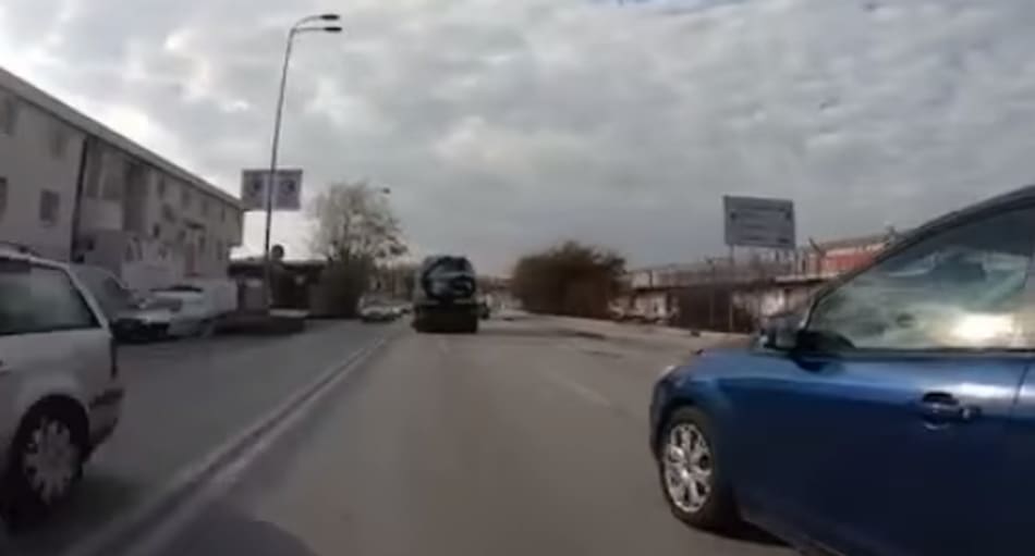 OVO JE BILO JAKO BLIZU: Skoro se dogodio sudar u Splitu, sve je snimljeno