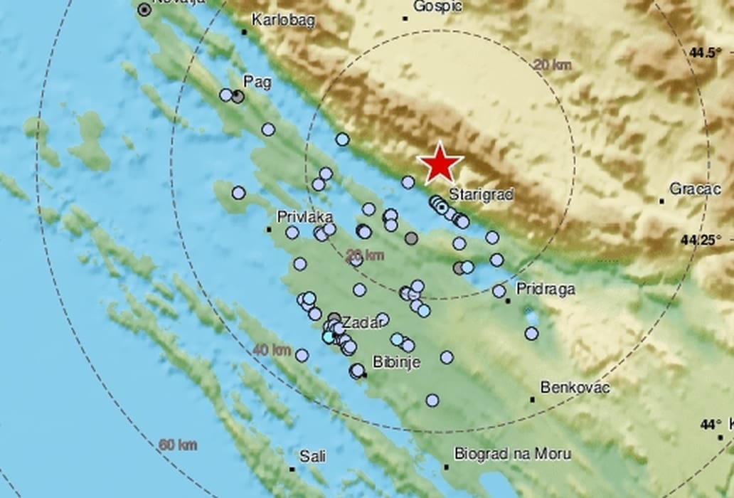 Novi potres u nedjelju navečer pogodio sjevernu Dalmaciju. Ipak je bilo štete; odlomio se križ s crkve i oštetio krov