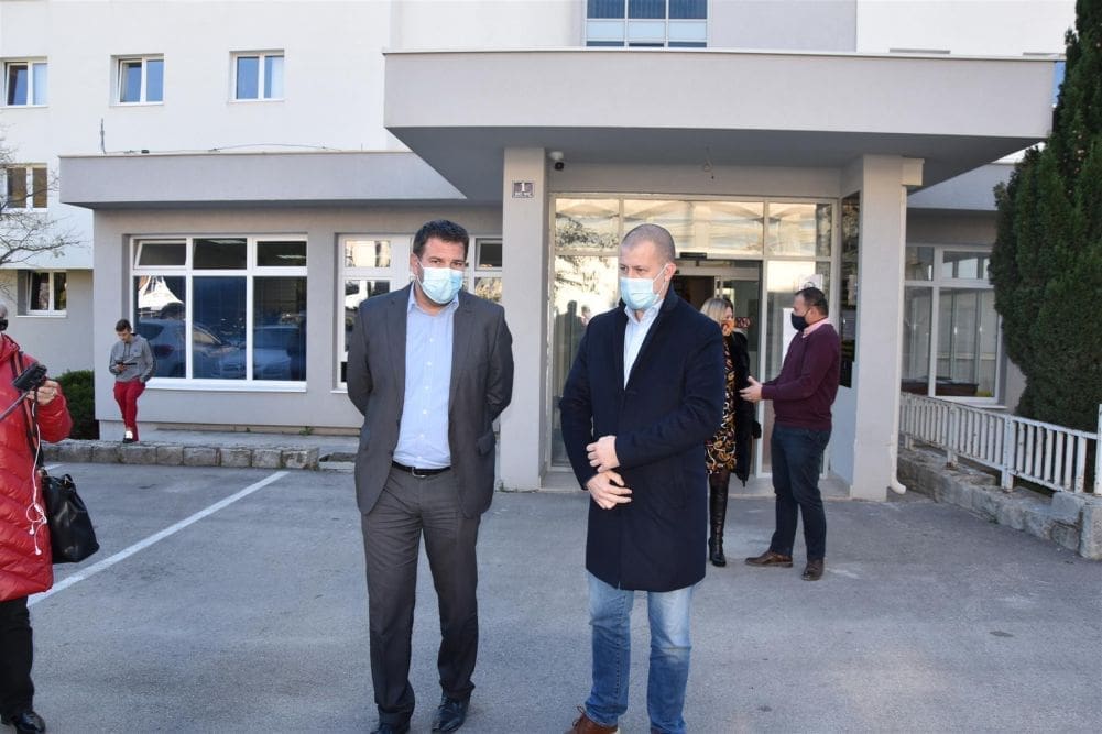 Kaštelanski gradonačelnik Denis Ivanović održao sastanak s predsjednikom Uprave HŽ Infrastrukture Ivanom Kršićem