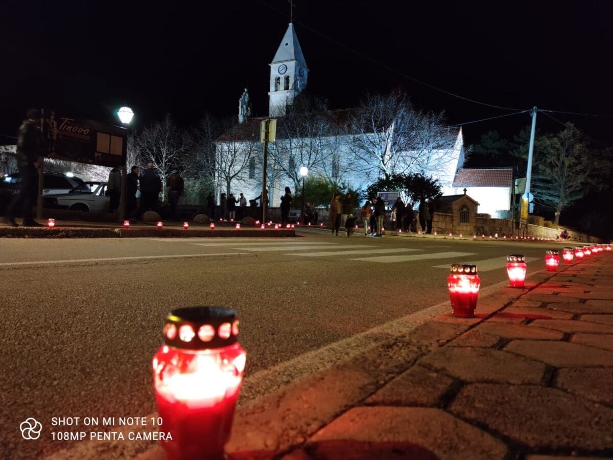 TIHO I DOSTOJANSTVENO Studenci uz Vukovar i Škabrnju