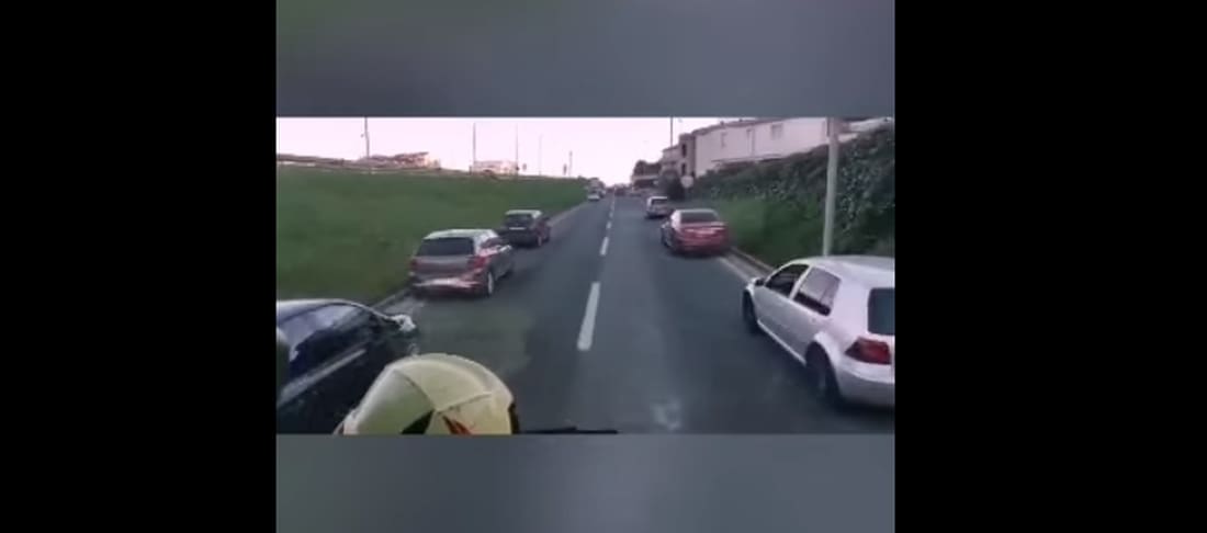 PRIMJER PROMETNE KULTURE: Pogledajte kako se ovi vozači odnose prema žurnim službama u prometu