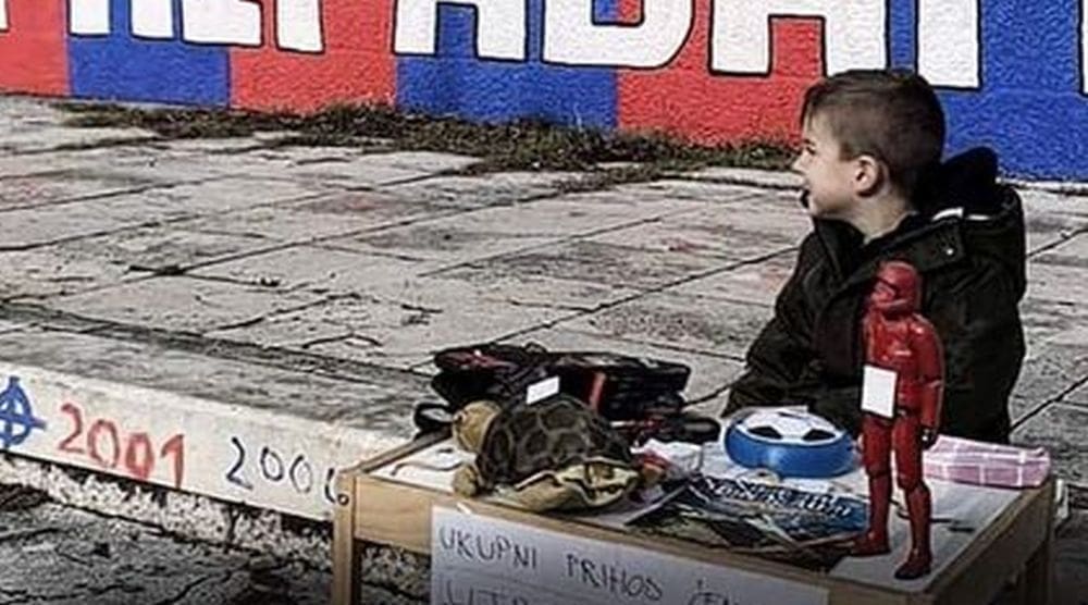 OGROMNO SRCE SPLITSKOG MALIŠANA Prodaje svoje igračke kako bi zaradio novac za donaciju stradalima u potresu