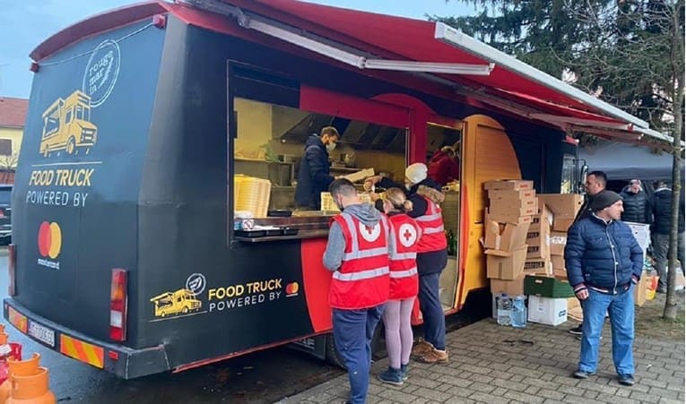 Chefovima u Petrinji priključili se i međunarodni kuhari: Trebamo pomoć lokalaca