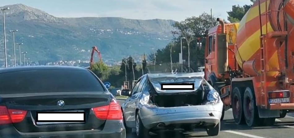 OGROMNE GUŽVE NA LOVRNICU: Dogodila se prometna nesreća