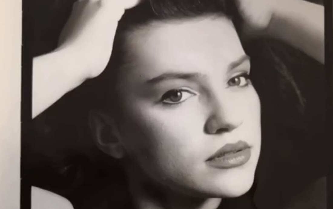 MOŽETE LI JE PREPOZNATI? Naša poznata pjevačica objavila svoju staru fotografiju