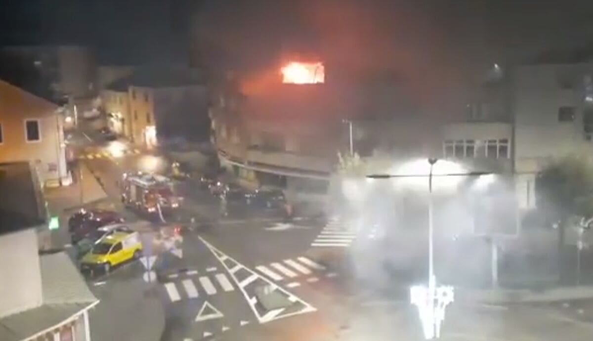 TRAGEDIJA U METKOVIĆU Izbio požar u stanu, život izgubila mlađa osoba