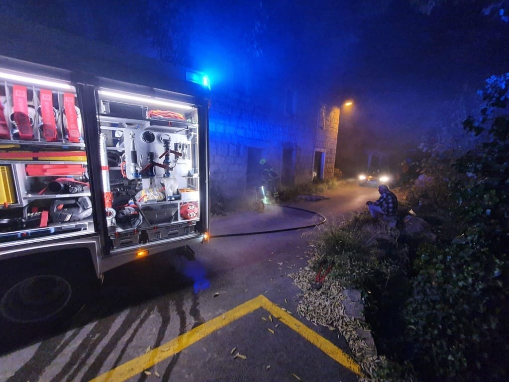 NIZ INTERVENCIJA Ugašeni svi požari u Splitsko-dalmatinskoj županiji: Zahvaćeno više od 10 tisuća kvadrata