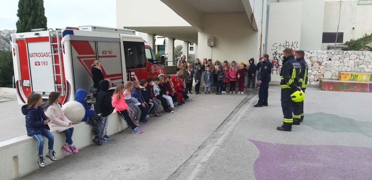 PREKRIŽI VATRU, ZAOKRUŽI OSMIJEH: U tijeku online izložba dječjih radova na temu zaštite od požara