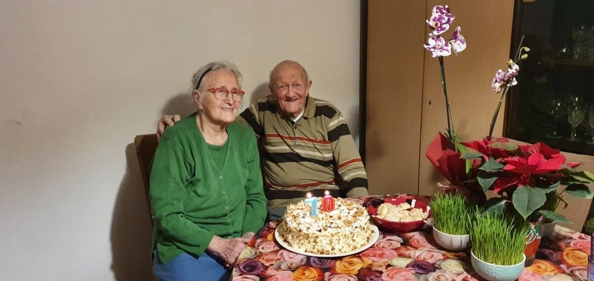ZALJUBLJENI SU KAO I PRVOG DANA: Ante i Tereza Trevižan iz Dugog Rata proslavili 70 godina braka
