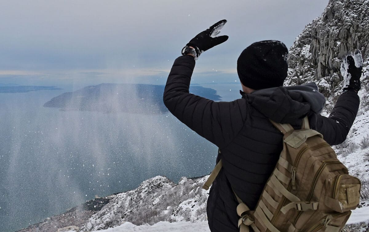 Ništa od brzog povratka topline: U subotu moguć mraz u kotlinama, u nedjelju kiša, a na Dinari i Biokovu moguć snijeg