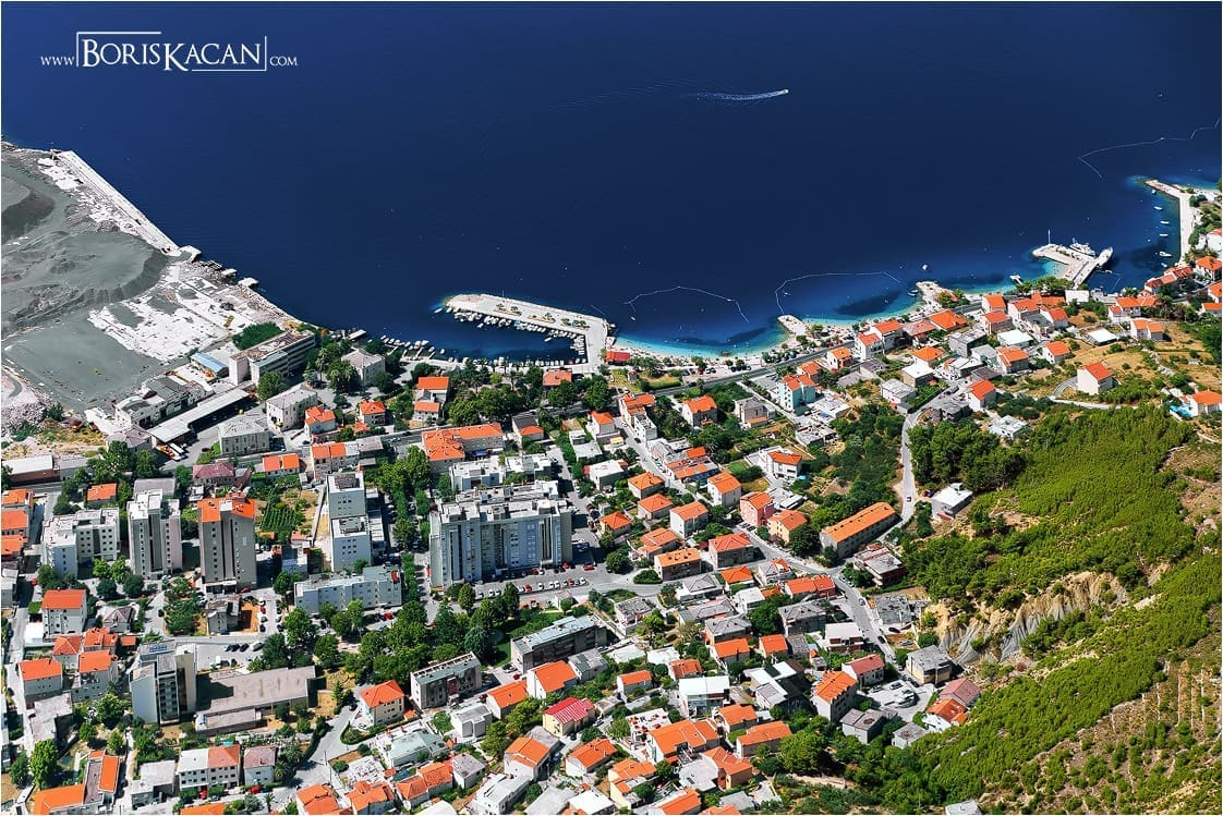 PROVEDITE SE U DUGOM RATU Fenomenalan događaj organizira se u lučici: Priprema se predstava o kojoj se dugo priča...