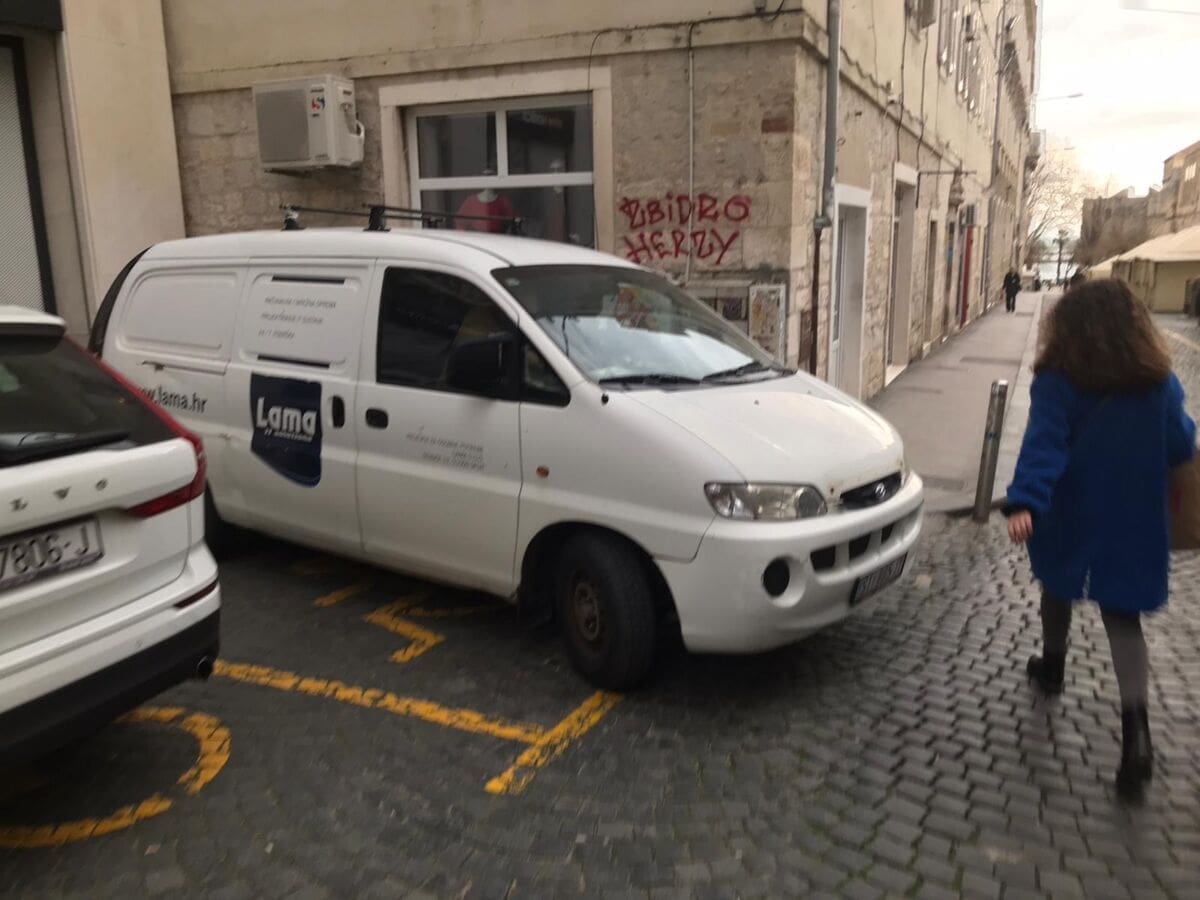 govornica_hrvojeva (1)