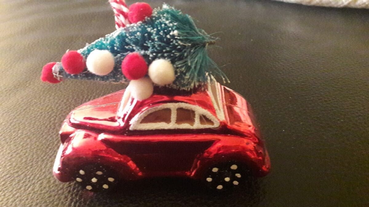 pristigle fotografije božićnih ukrasa