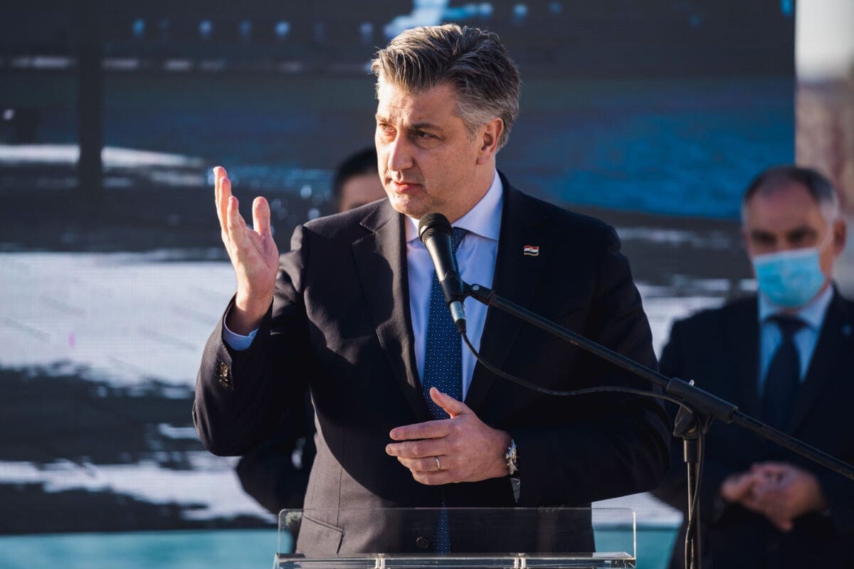 Neokrznuti prošli kroz sve afere: HDZ uvjerljivo prvi, zemlja tone u pesimizam