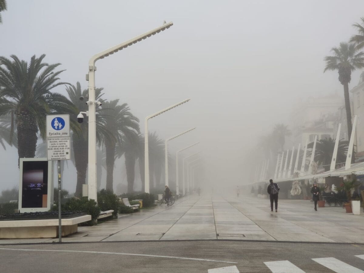 MAGLA SVUDA OKO NAS Split je danas neprepoznatljiv, pogledajte fotografije