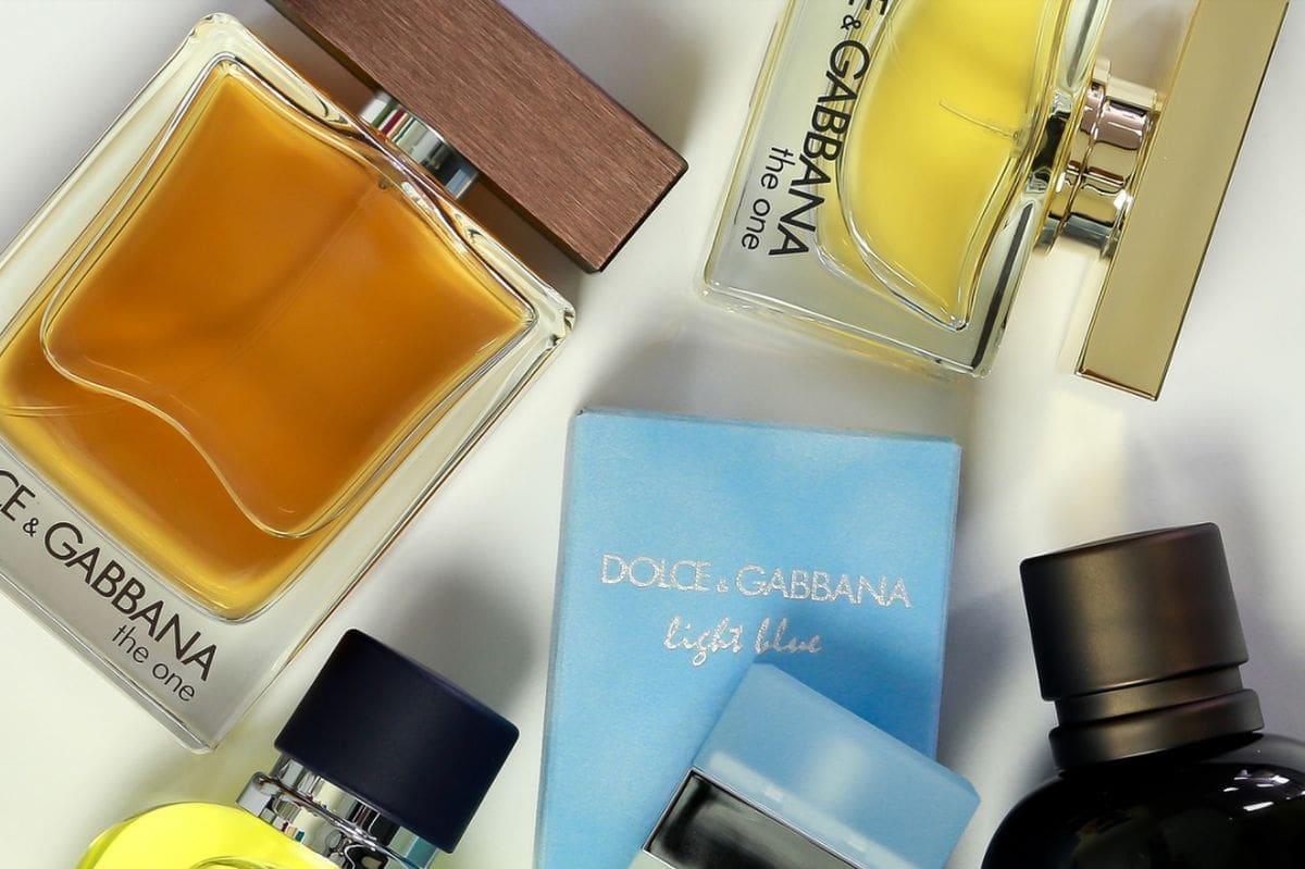 Djevojke prvo ukrale veći broj parfema, a zatim se dale na prosjačenje