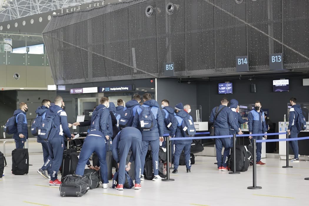 Arriving Team Croatia in Hotel and Covid-19 testing - 11.09.2021