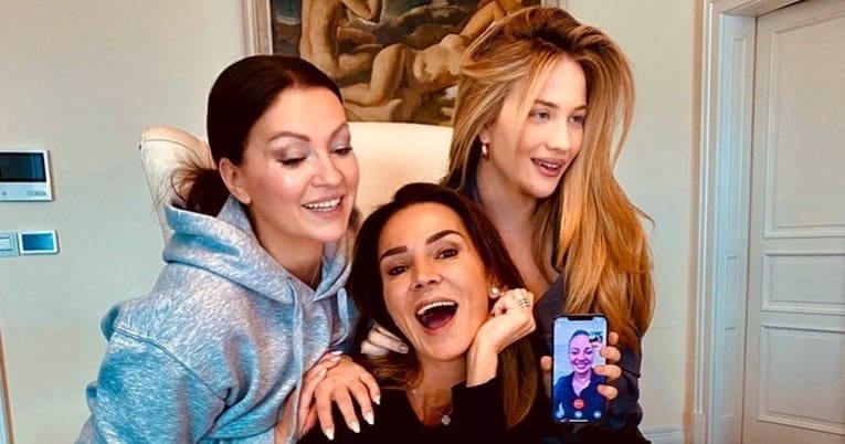 NEGDJE JE PUKLO? Severinina kuma proslavila rođendan, pjevačica se nije oglasila