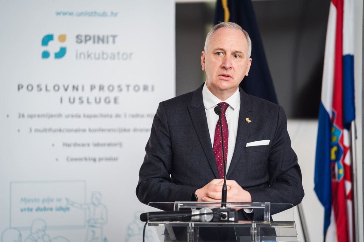 andro-krstulovic-opara(1)