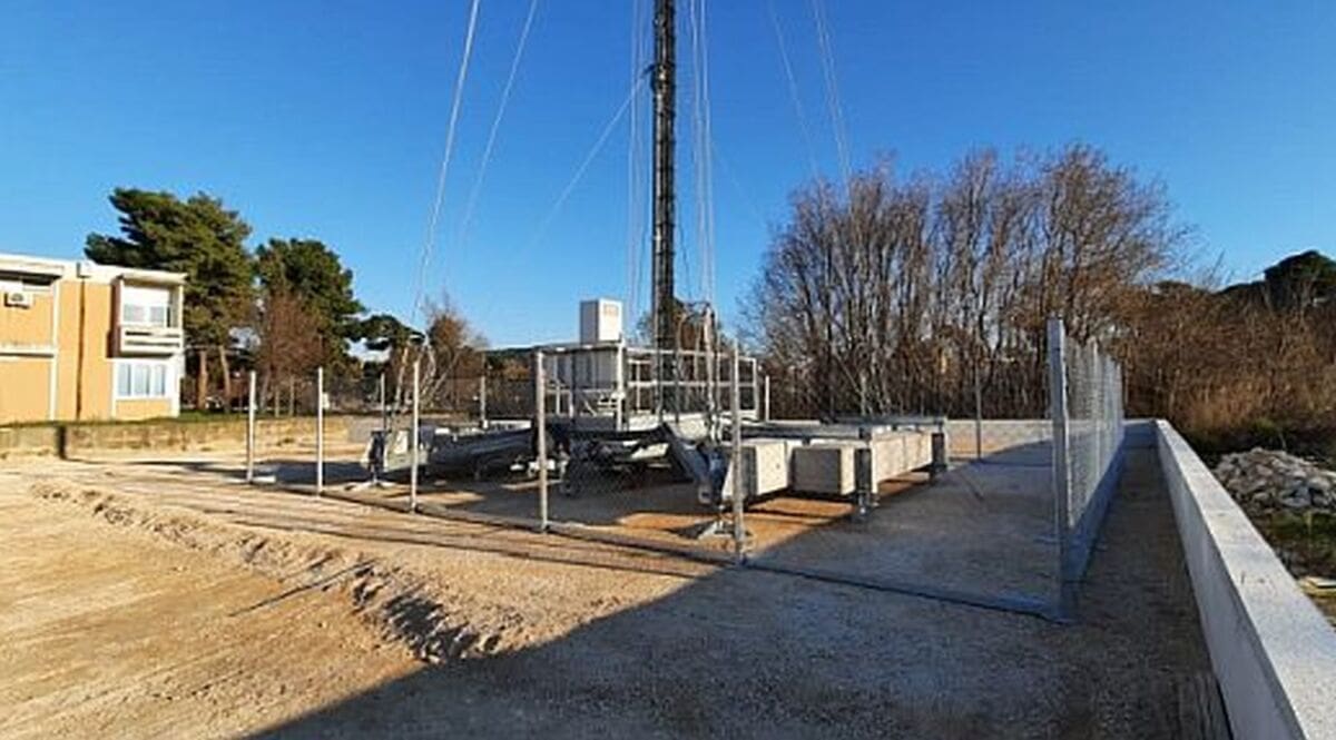 Protupravno postavljena bazna stanica pokraj Doma zdravlja u Trogiru: Bezakonje nećemo tolerirati