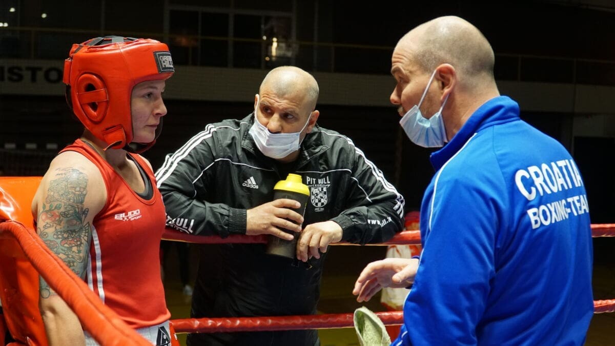 LIJEPA PRIREDBA NA GRIPAMA Vrijedna pobjeda Hrvatske nad Italijom u Splitu