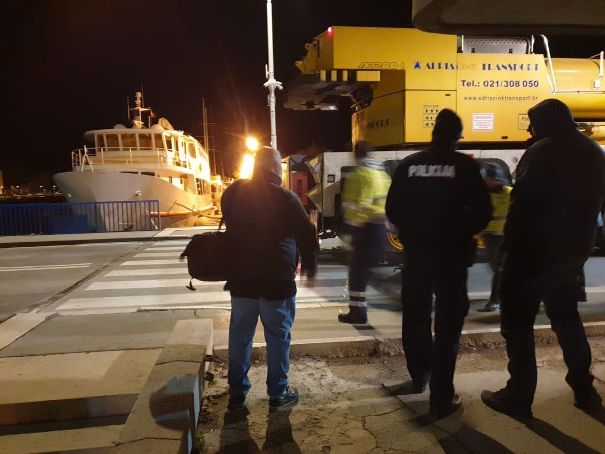 brodica-cetina-omis(1)