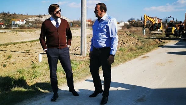 SLIJEDI I DRUGA FAZA IZGRADNJE KANALIZACIJSKE MREŽE Ministar Ćorić obišao radove i dao podršku Ivanu Bugarinu