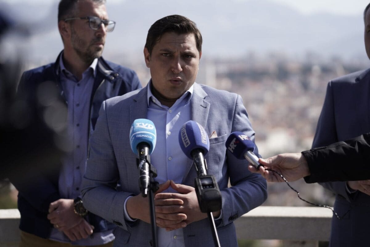 TOTALNI RASKOL U DOMOVINSKOM POKRETU Šimundić i Žaja su izbačeni, Grabovac: "Oni su pristali na takav izbor"