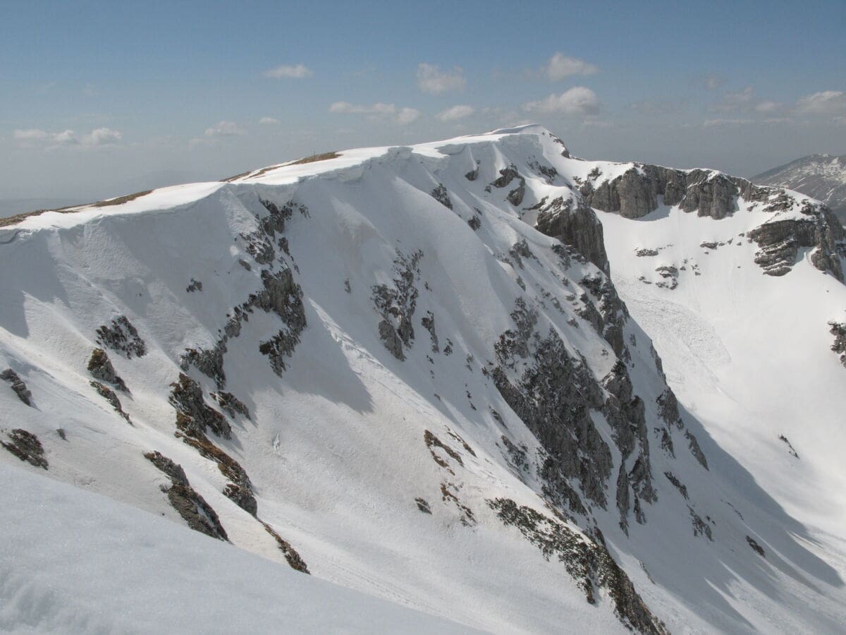 TRAGEDIJA TIJEKOM TEČAJA GORSKOG SPAŠAVANJA HGSS: "Nesretni mladić pronađen je pod naslagama snijega"