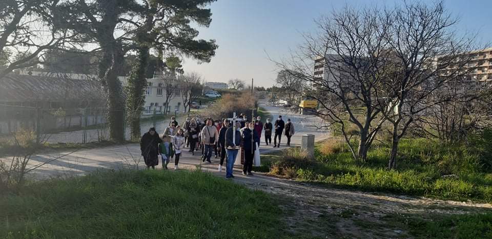 VJERNICI NA ŠIBENSKIM ULICAMA Održan tradicionalni kržni put uoči Uskrsa