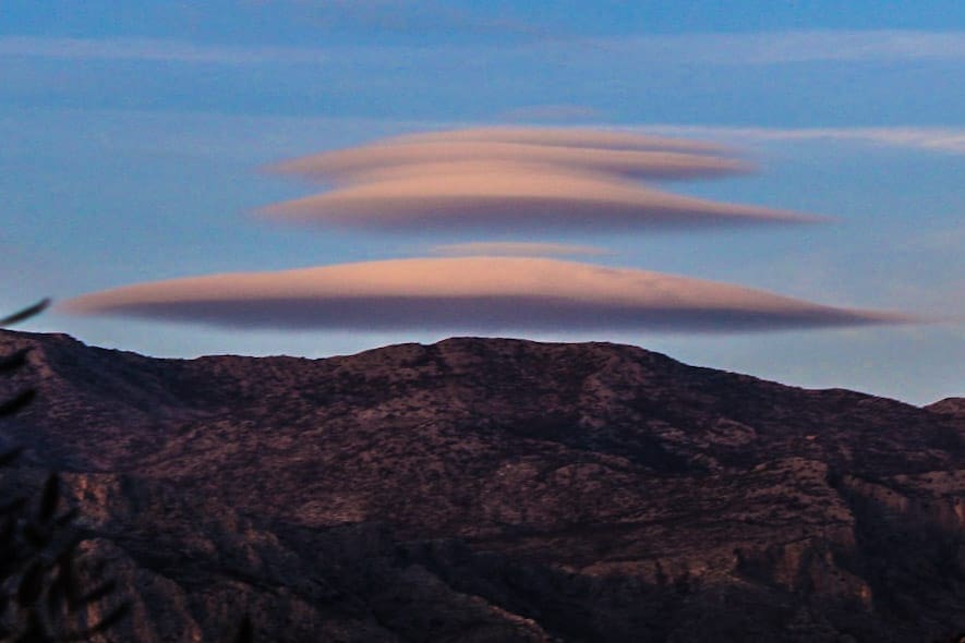 "NLO" NA NEBU IZNAD SPLITA Pogledajte prekrasne oblake koji su danas krasili splitsko nebo
