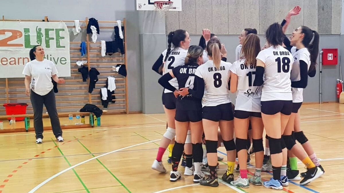 SVAKA ČAST, CURE Odbojkašice Brda lako protiv Poreča. Igrale su u čarapama različitih boja