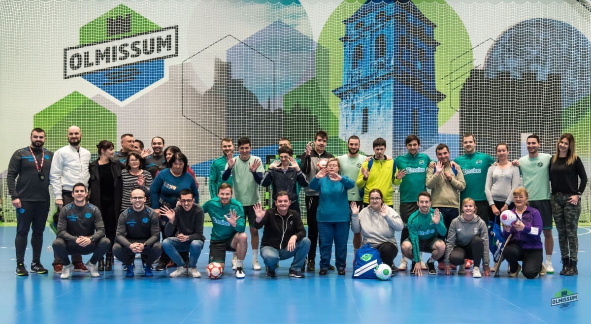 OLMISSUM IMA NOVE PROTIVNIKE Zaigrali s Udrugom Prijatelj Omiš i podijelili im poklone