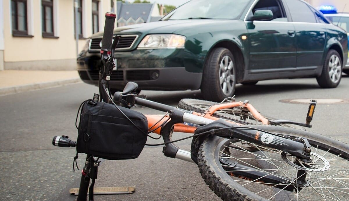 UHIĆEN LOPOV KOJI NE BIRA Odnio kasu s novcem, miješalicu za tijesto, dva bicikla...