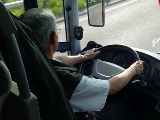 KAOS NA LINIJI ZAGREB-SPLIT "Putnik je pušio i pio, stali smo par puta da kupi još piva"