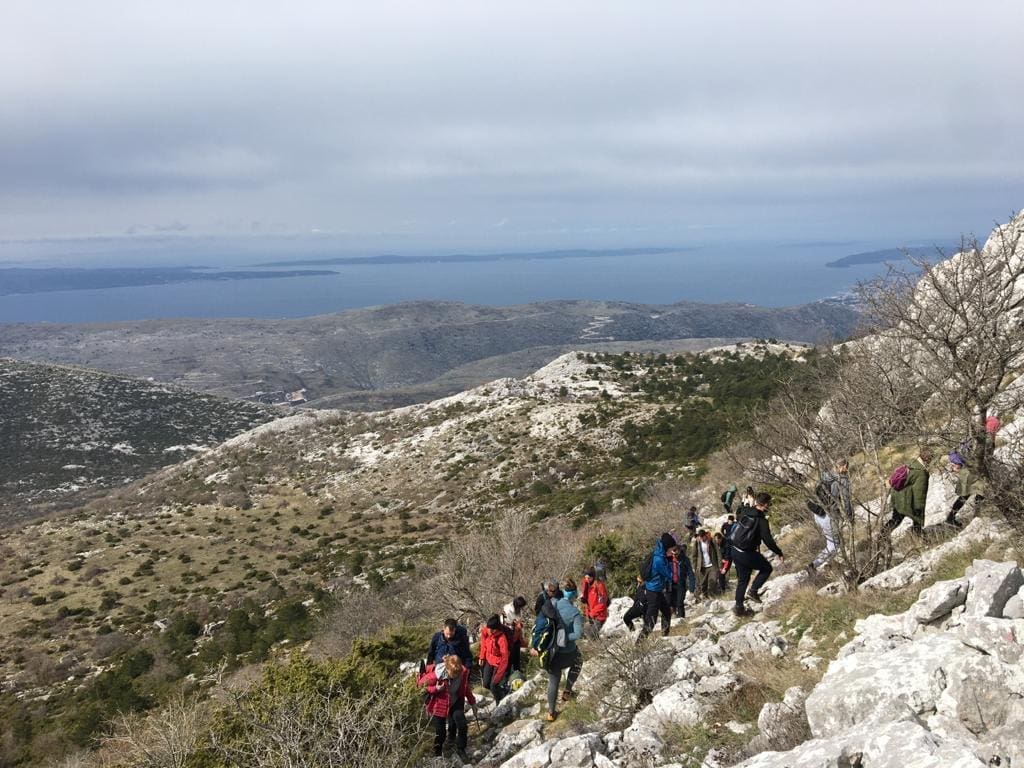 NOVA SEZONA Pogledajte kako je protekao prvi izlet Opće planinarske škole Mosor i zaljubite se u planine