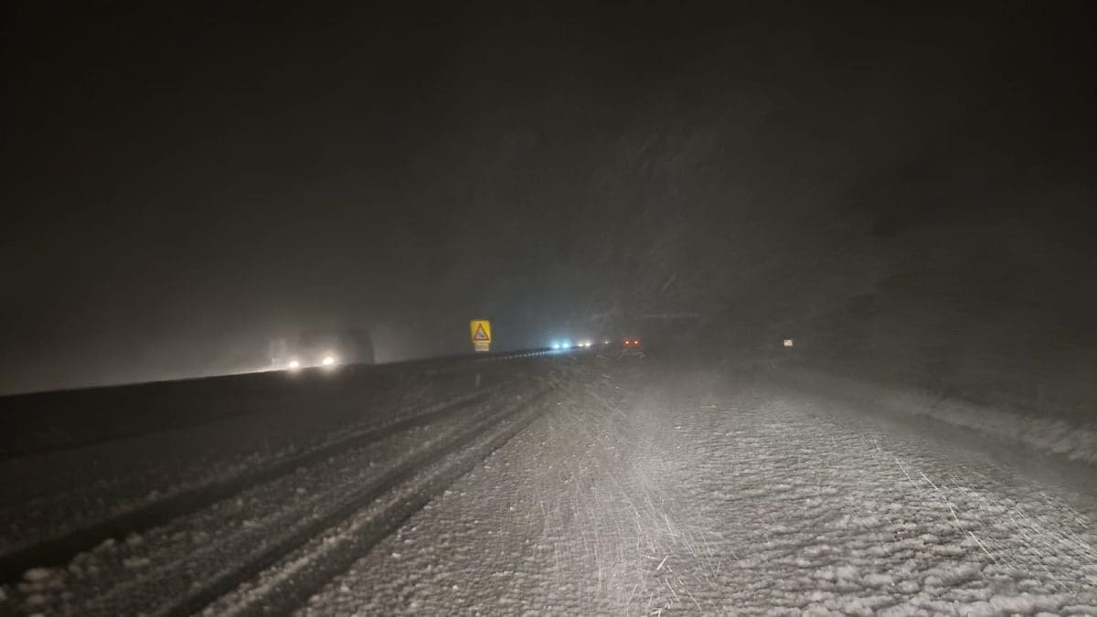 DALMACIJA ODSJEČENA OD OSTATKA ZEMLJE! Paraliza prometa zbog snježne vijavice
