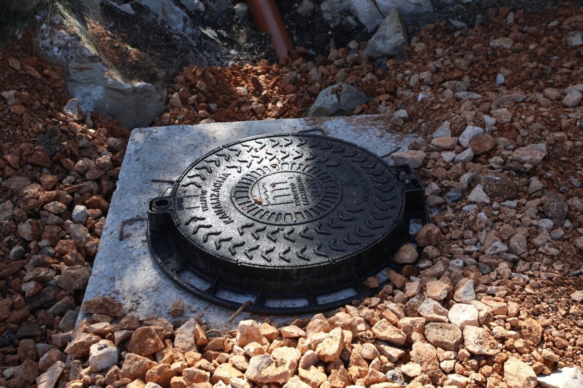 Odabrani su izvođači na Ugovoru spoj sustava odvodnje južnog sliva na uplov stupe čiji radovi jamče bolju kvalitetu života i čišće more